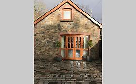 Cwtch Bach - Garnant